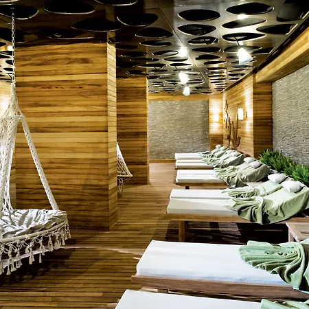 Paloma Pasha Özdere