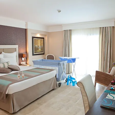 Paloma Pasha Özdere